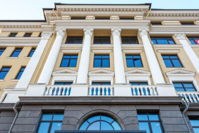 Фасад в классическом стиле